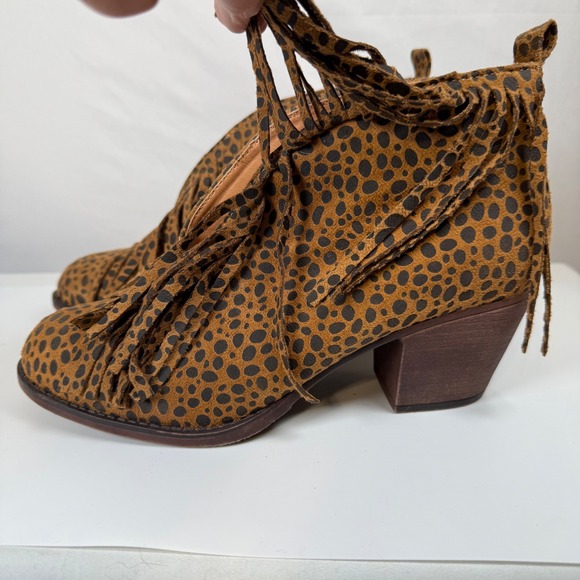 Maya Babe Fringe Ankle Boots Women's Cheetah Print Western Style Fun‎ Fashion 10 - Picture 3 of 15